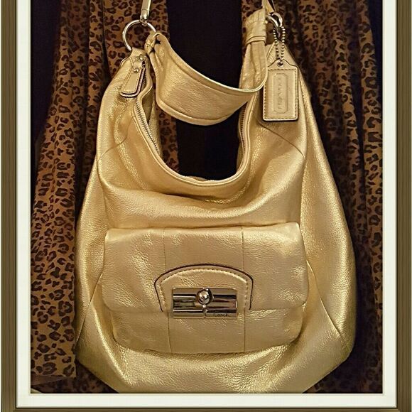🦋 LARGE GOLD COACH HOBO BAG🦋🦋 - Picture 1 of 7